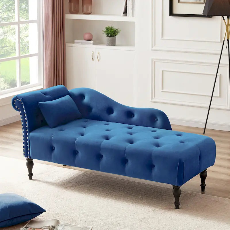 Chaise longue imbottita in velluto da 60.6 con bottoni capitonné e borchie