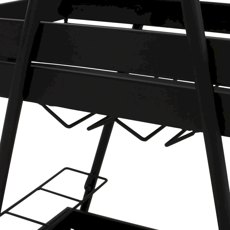 Carrello bar industriale moderno con struttura in ferro, design ispirato alla carriola, portabottiglie e ruote piroettanti